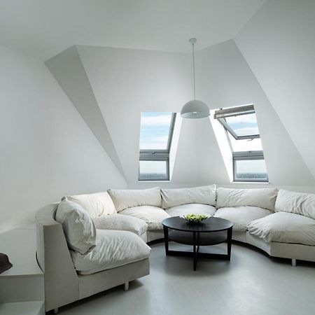 White Attic Apartment 오데사 외부 사진