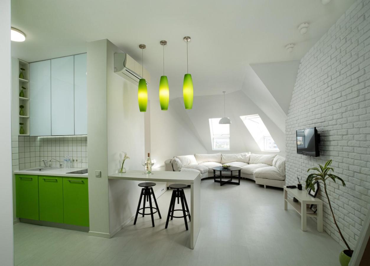 White Attic Apartment 오데사 외부 사진